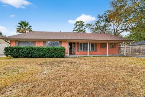Photo of 5443 Kingfisher Drive, Houston, TX 77096 (MLS # 15794180)