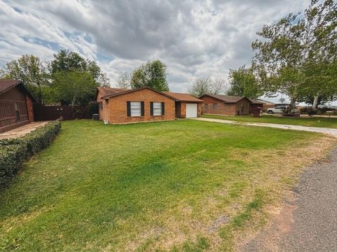 609 Sumbera Street Holland TX 76534