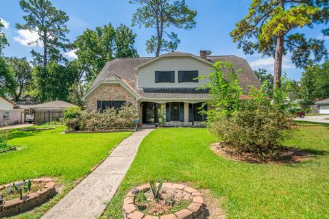 Photo of 1102 Glouchester Lane, Houston, TX 77073 (MLS # 96759278)