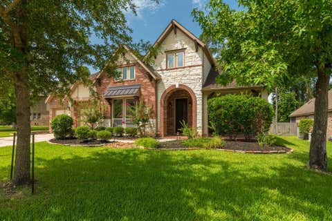 Photo of 24 Camden Oaks Lane, Montgomery, TX 77356 (MLS # 64051903)