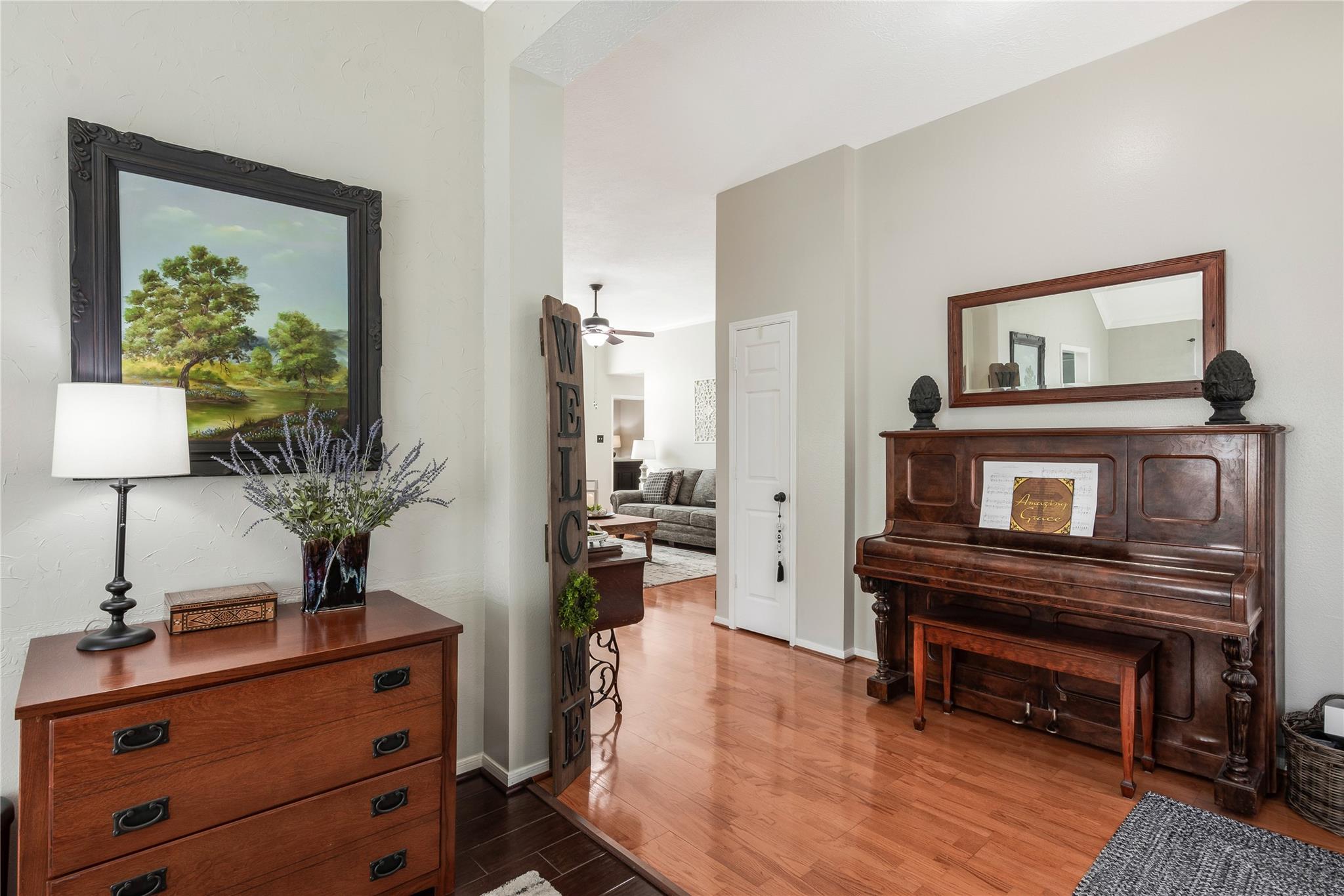 2515 Honeysuckle Walk