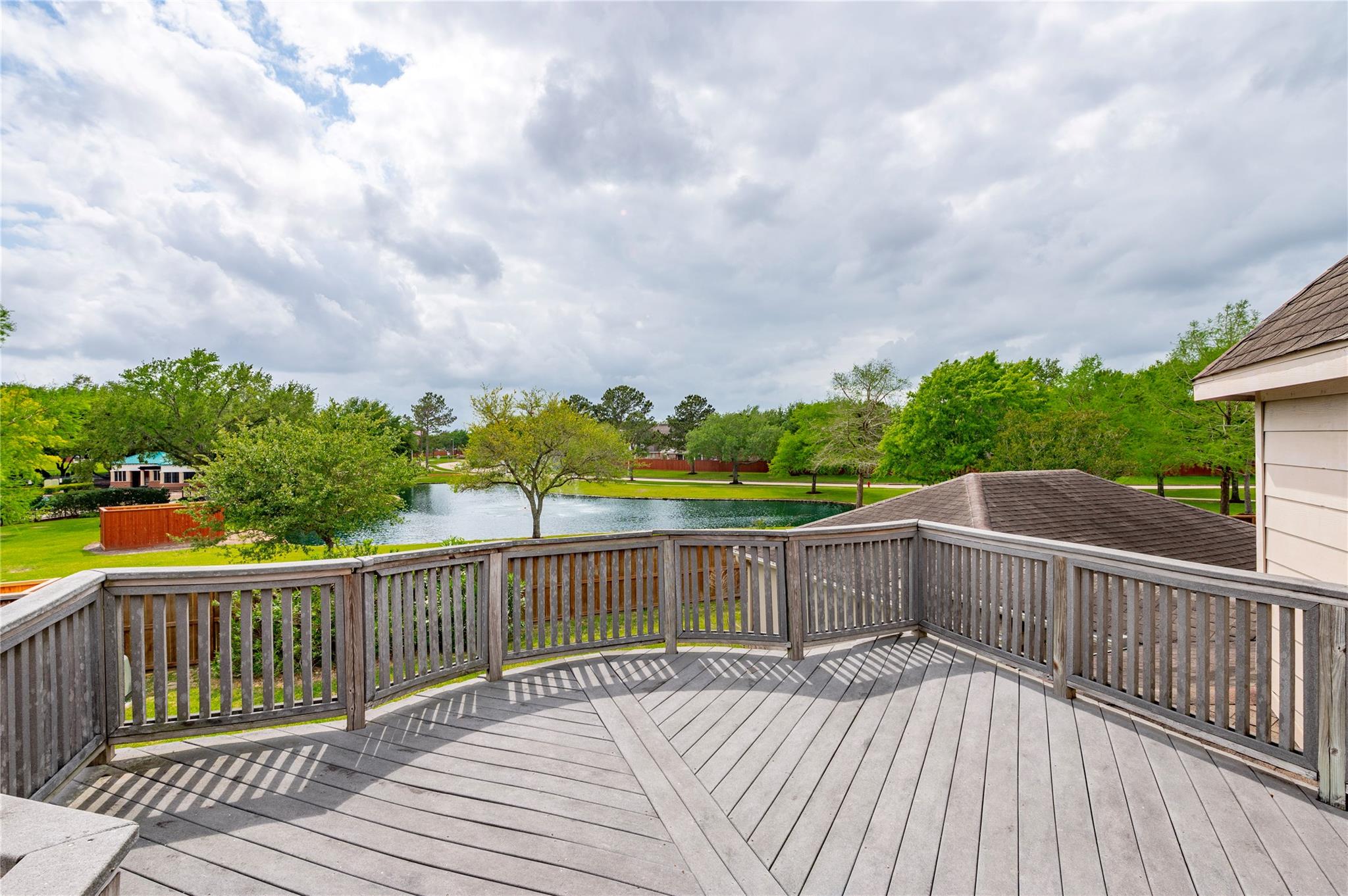 318 Breezway Bend Lane
