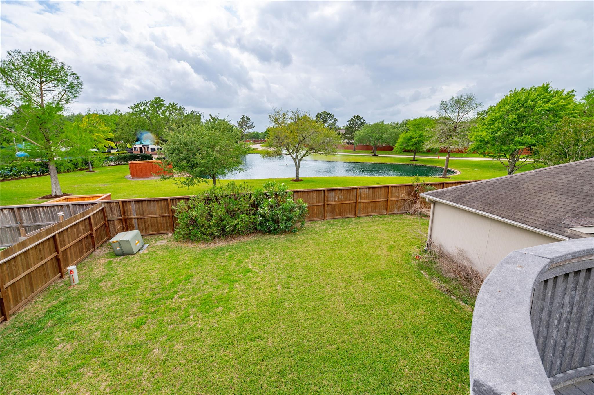 318 Breezway Bend Lane