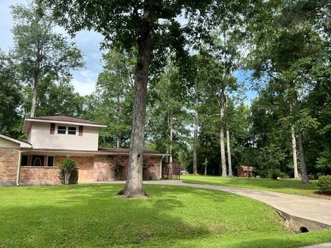 Photo of 802 Wildwood Drive W, Warren, TX 77664 (MLS # 54643384)