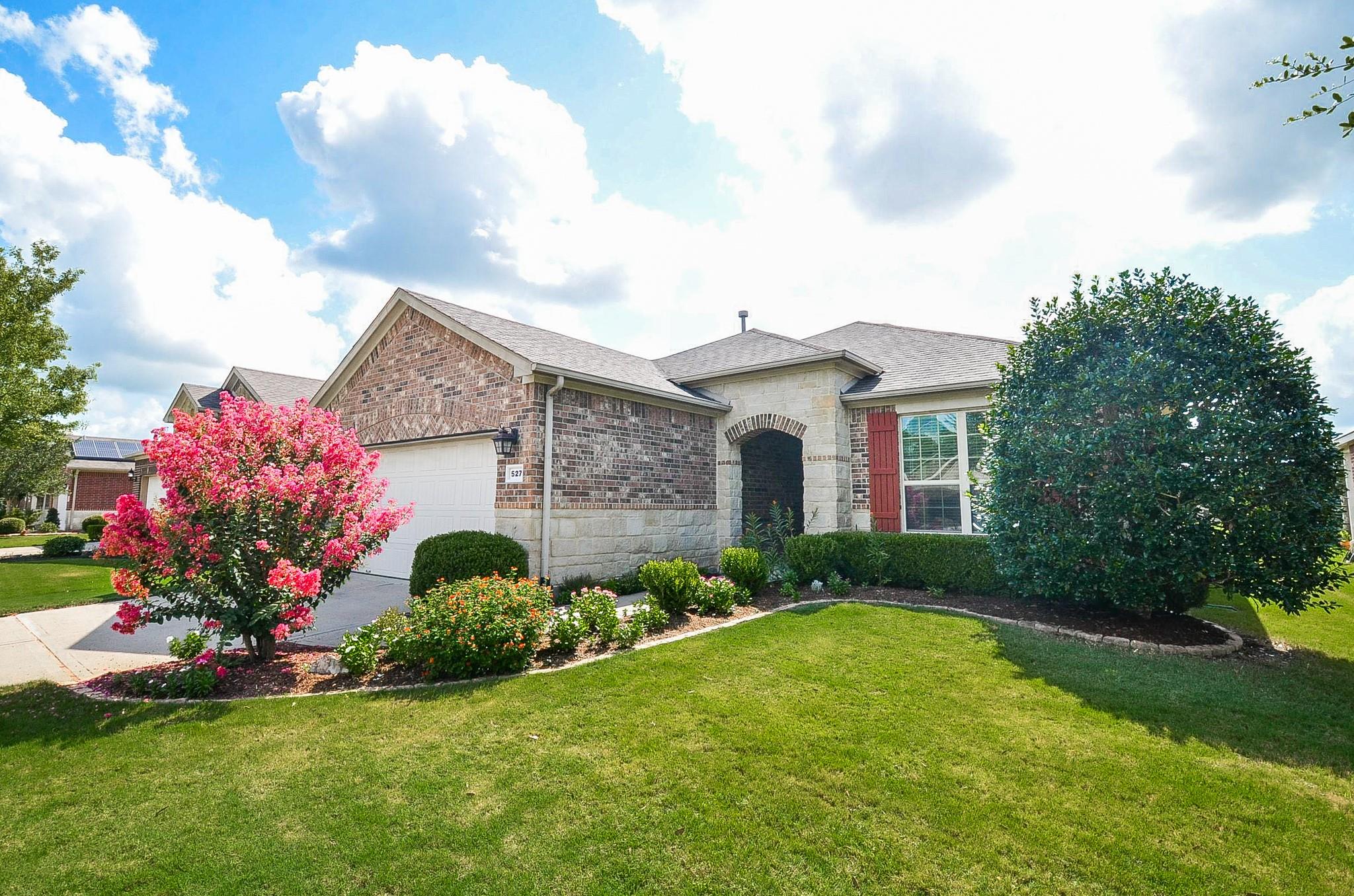527 Monterry Oaks Drive