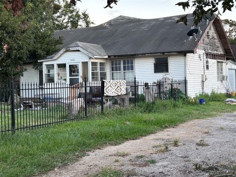 8248 Park Terrace Houston TX 77017