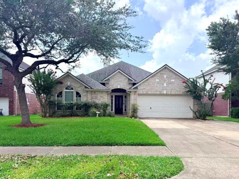 Photo of 9006 Sundown Drive, Pearland, TX 77584 (MLS # 29845492)