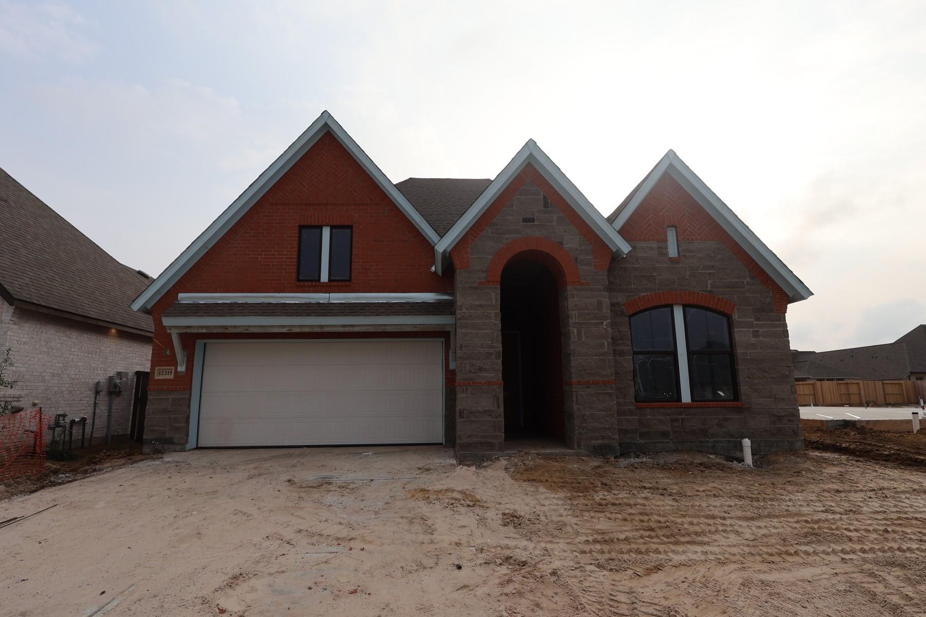 12319 Hackberry Drive