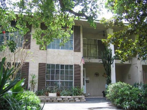 Photo of 1922 Maux Drive, Houston, TX 77043 (MLS # 89815284)