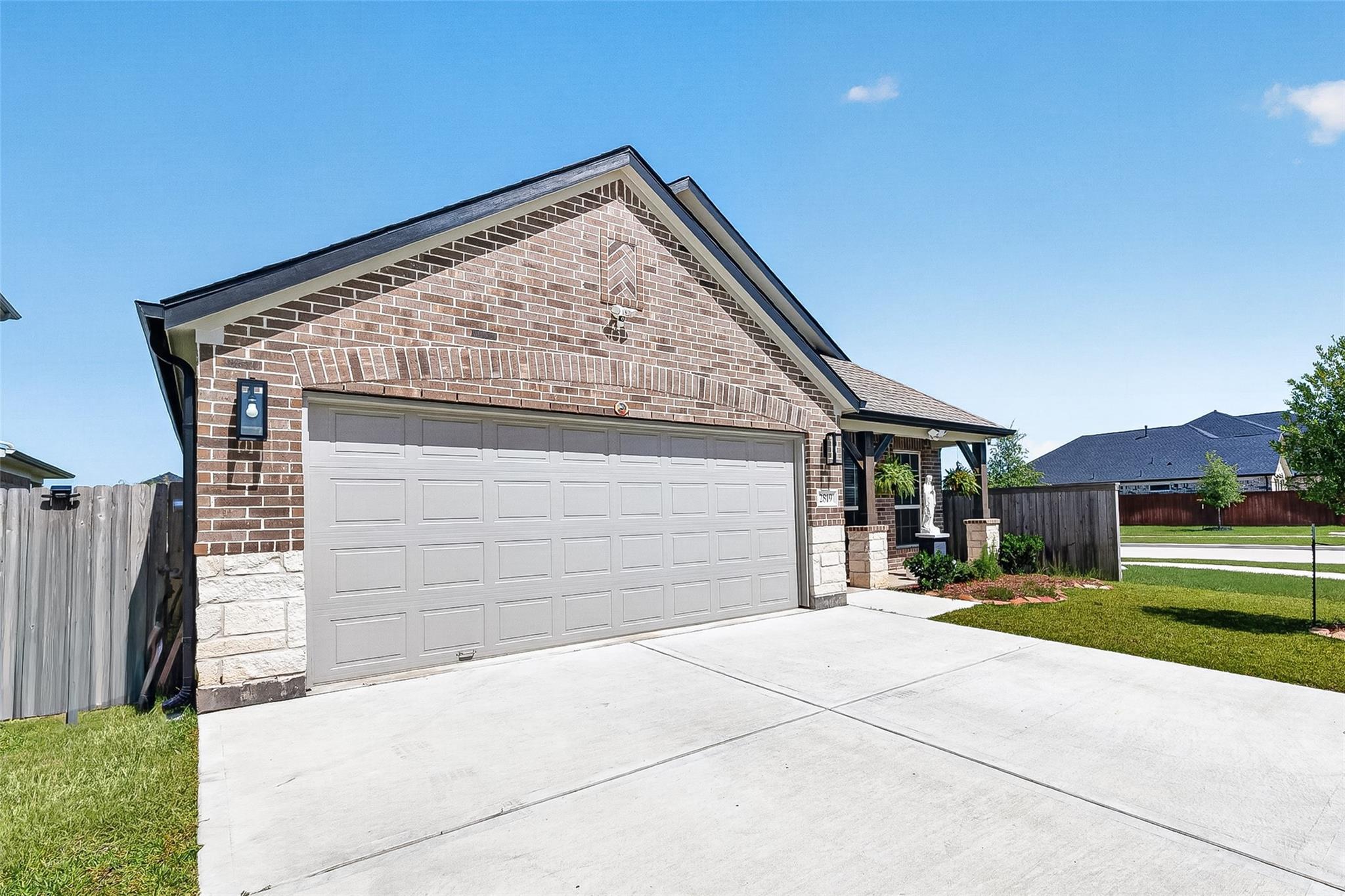 2819 Solitude Pine Lane
