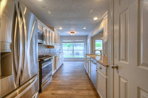Tiny photo for 15 White Bark Pl, The Woodlands, TX 77381 (MLS # 93206892)