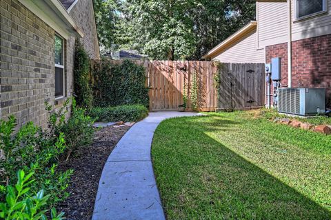 Tiny photo for 15 White Bark Pl, The Woodlands, TX 77381 (MLS # 93206892)