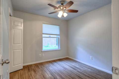 Tiny photo for 15 White Bark Pl, The Woodlands, TX 77381 (MLS # 93206892)