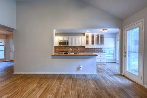 Tiny photo for 15 White Bark Pl, The Woodlands, TX 77381 (MLS # 93206892)