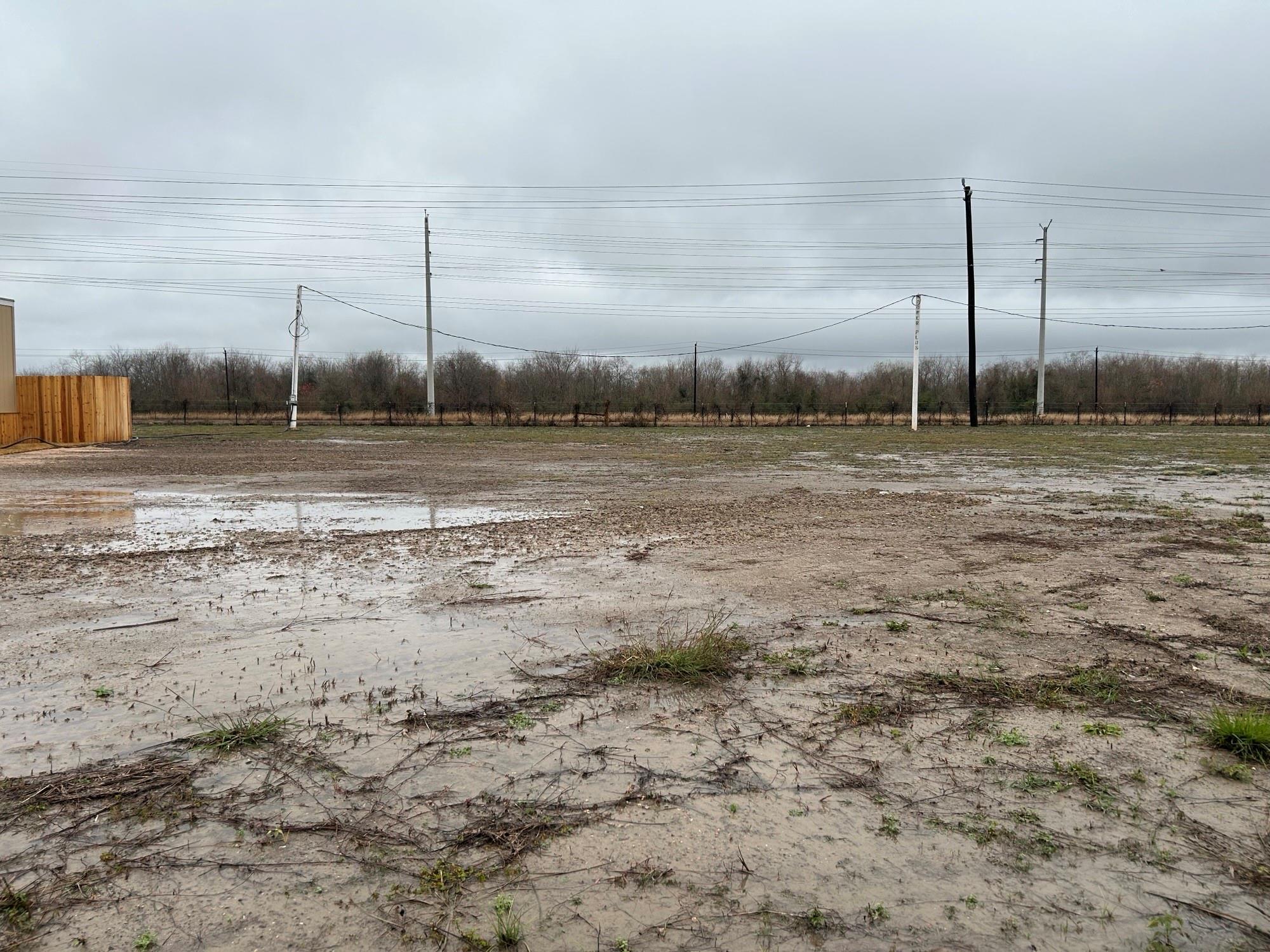 1913 N Wildflower Drive