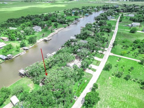 Photo of 875 Private Road 652, Sargent, TX 77414 (MLS # 59160435)