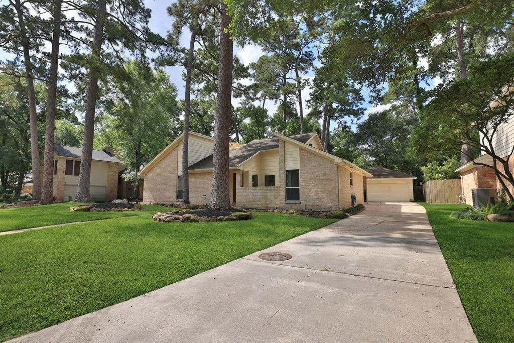 Photo of 2034 Lakeville Drive, Kingwood, TX 77339 (MLS # 47511453)