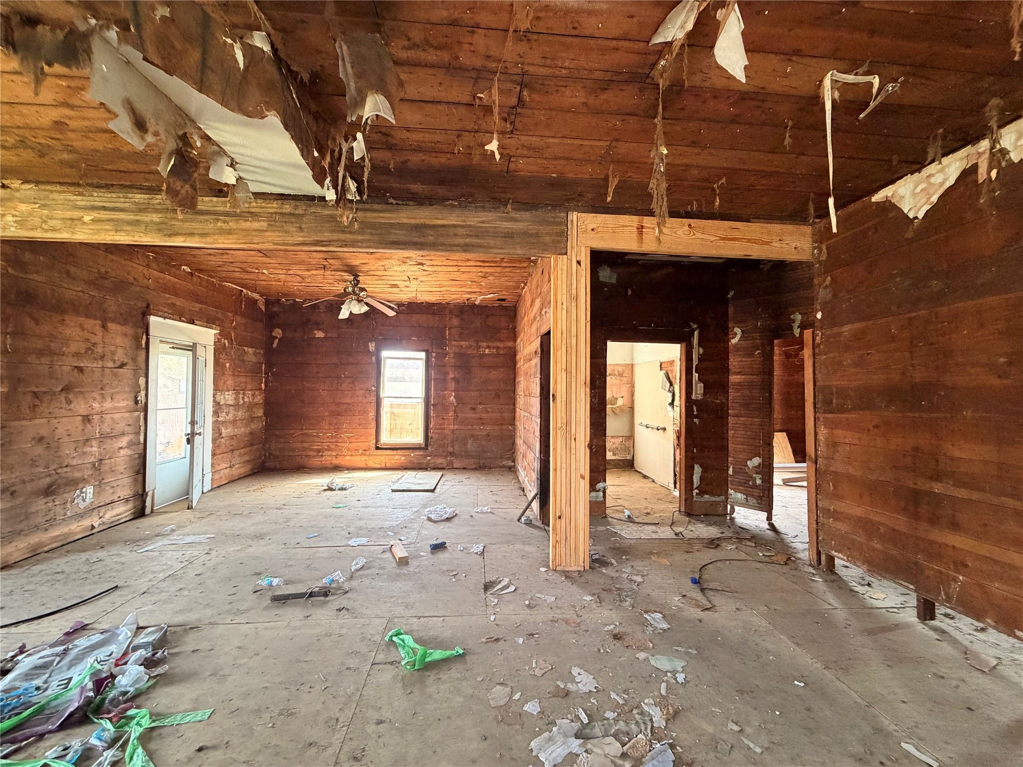 118 Van Molan Street