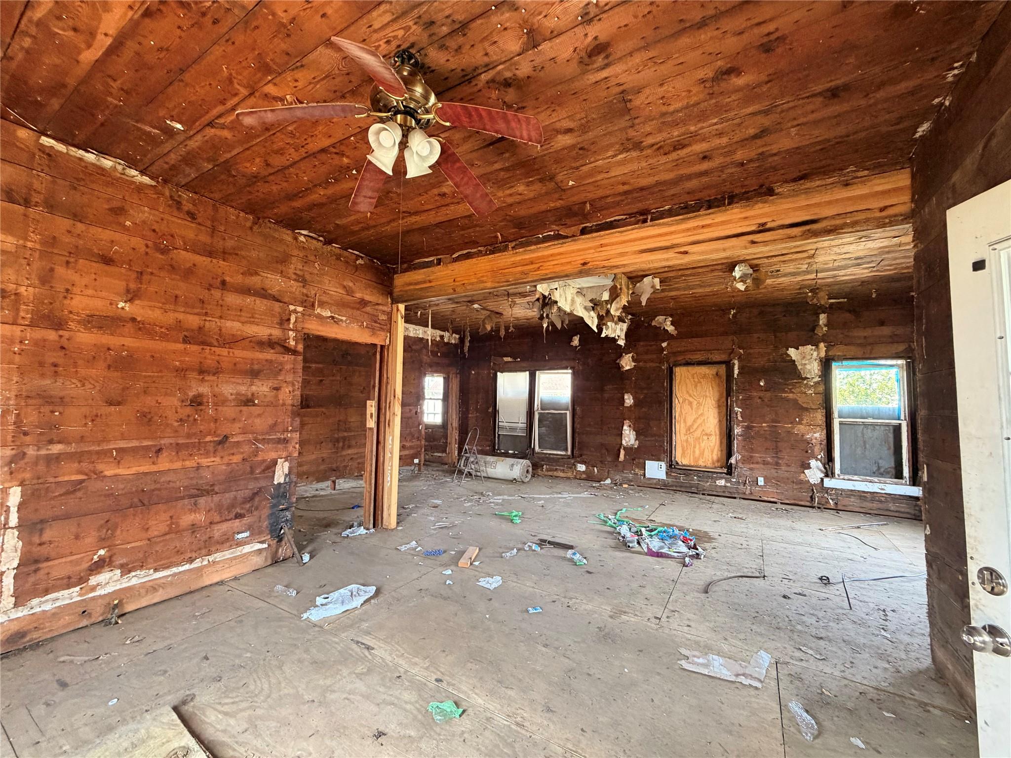 118 Van Molan Street