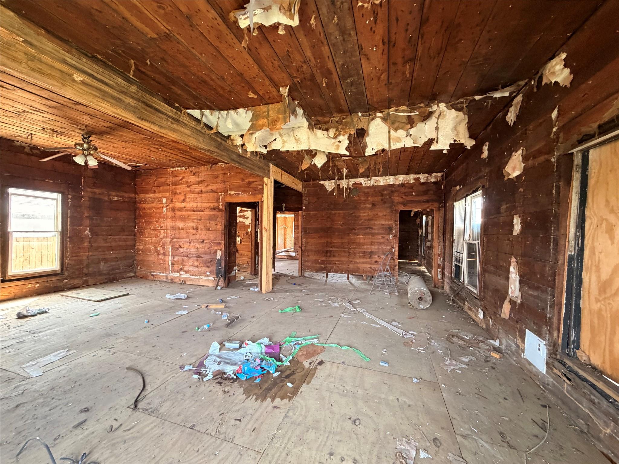 118 Van Molan Street