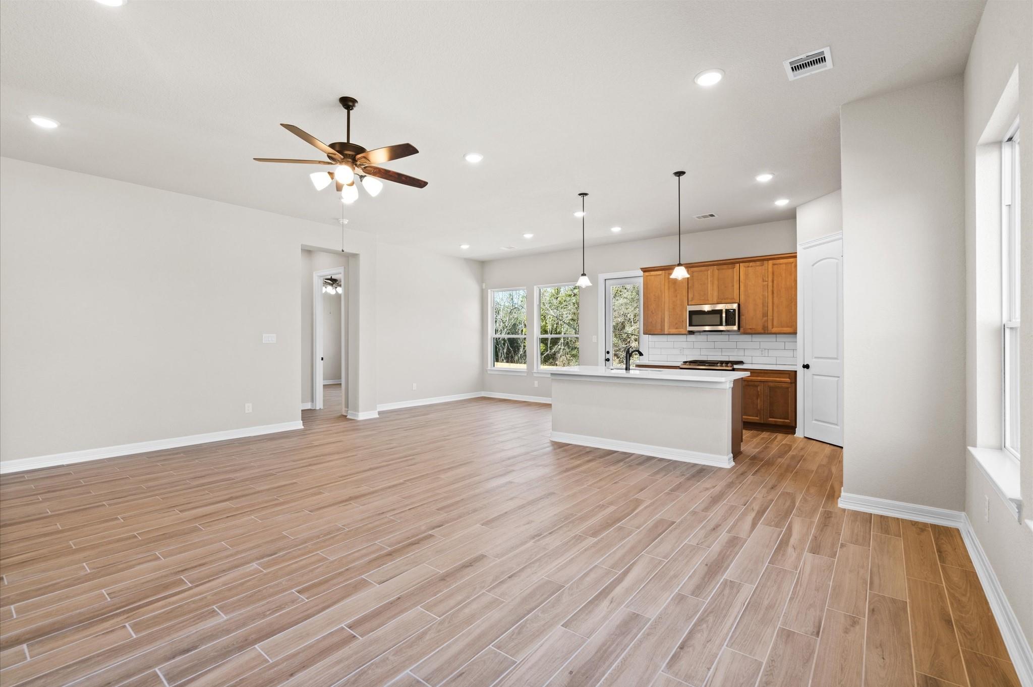 1225 Friendship Trail