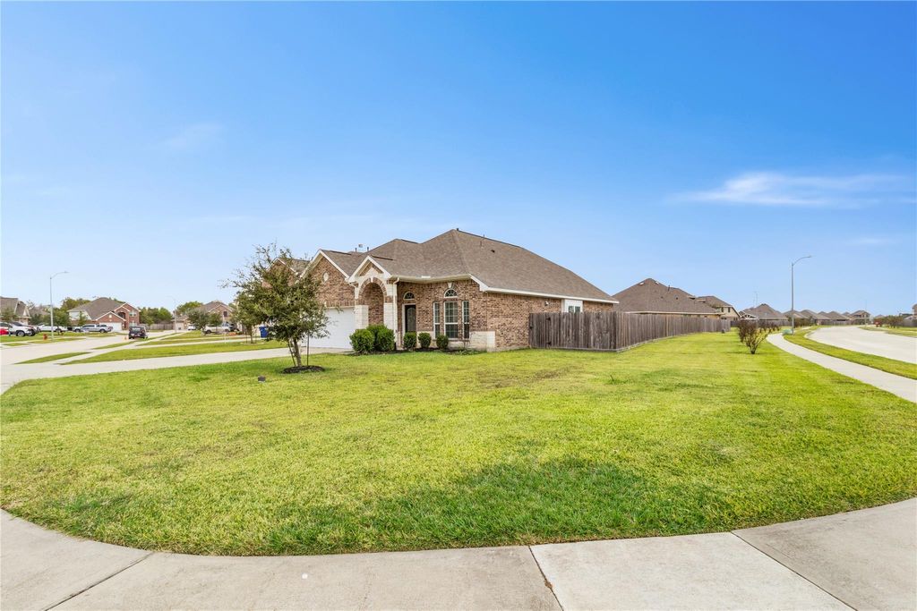 Photo of 131 San Jacinto Drive, Baytown, TX 77523 (MLS # 39277173)