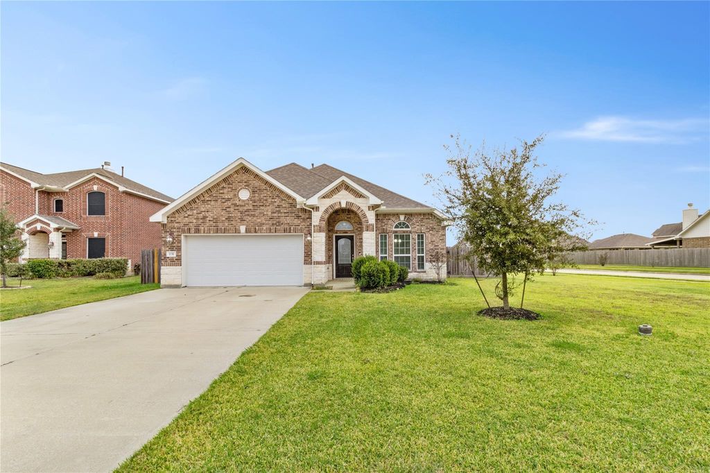 Photo of 131 San Jacinto Drive, Baytown, TX 77523 (MLS # 39277173)
