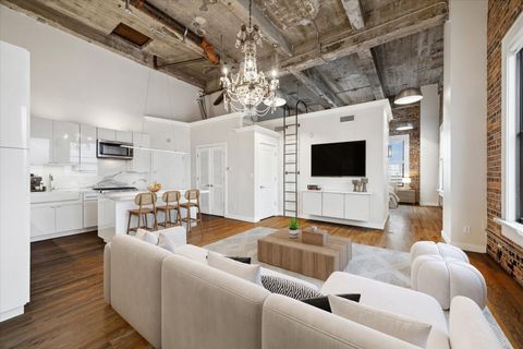 915 Franklin Street 9I Houston TX 77002