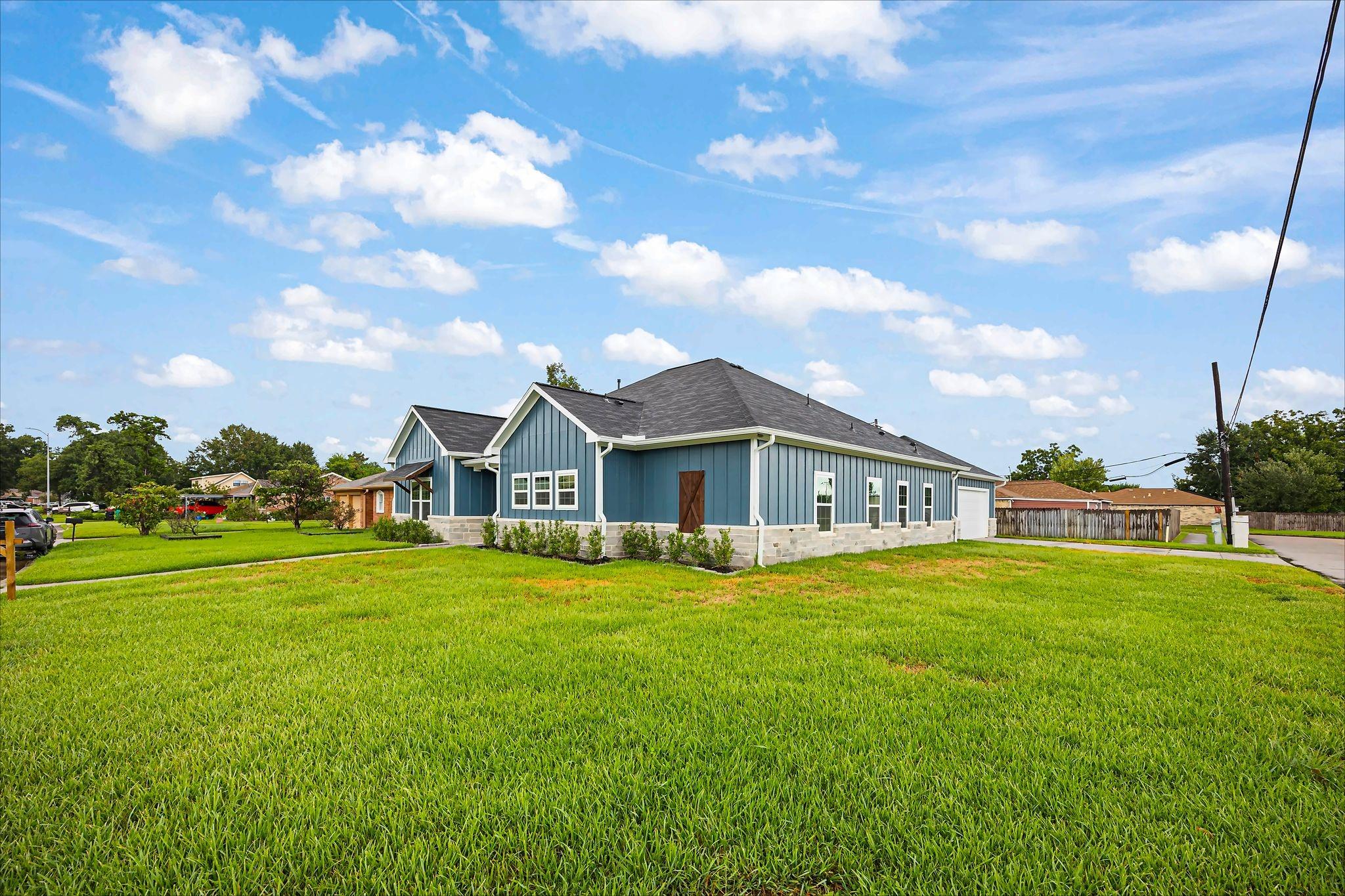 5300 Hemlock Drive