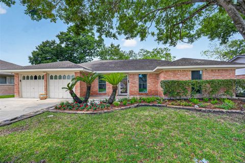 Photo of 5926 Birdwood Road, Houston, TX 77074 (MLS # 93926185)
