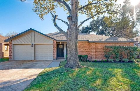 Photo of 22011 Castle Springs Drive, Katy, TX 77450 (MLS # 30640898)
