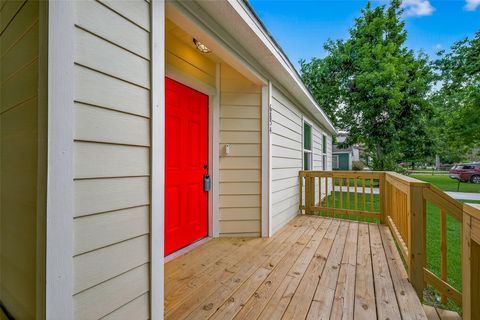 Photo of 6854 Evans Street, Houston, TX 77061 (MLS # 34770528)