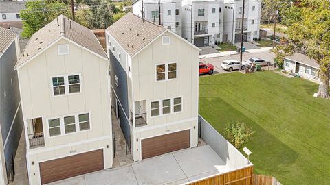 Photo of 3808 Yale Street, Houston, TX 77018 (MLS # 877523)