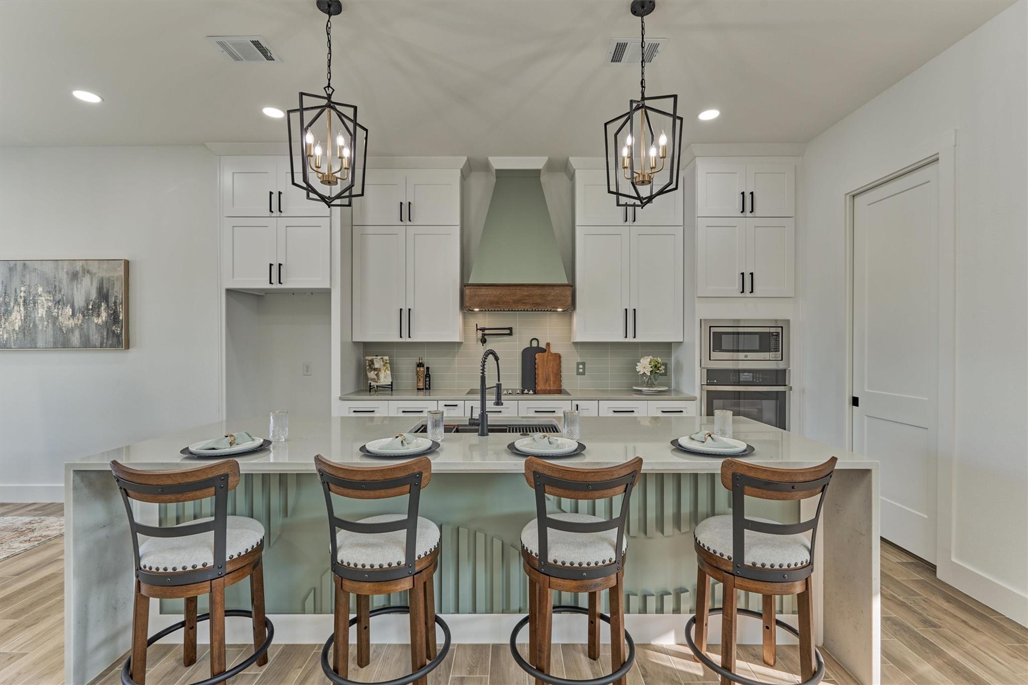 3709 Oak Court