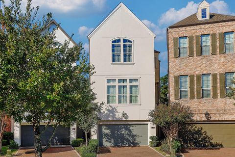 Photo of 10 Wooded Park Place, The Woodlands, TX 77380 (MLS # 18656187)