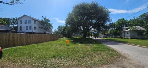 Vacant Land For Sale - 1401 34th Street<br/> Galveston, TX 77550