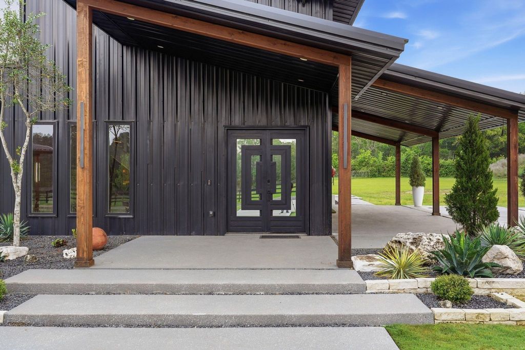 Photo of 2743 Bobville Rd Rd, Montgomery, TX 77316 (MLS # 30991312)