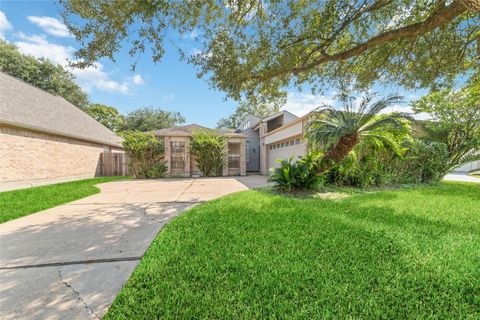 Photo of 1911 Barons Glen, Sugar Land, TX 77478 (MLS # 77018367)