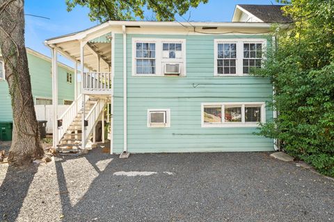 Photo of 2404 Yoakum Blvd Boulevard #1, Houston, TX 77006 (MLS # 64813435)