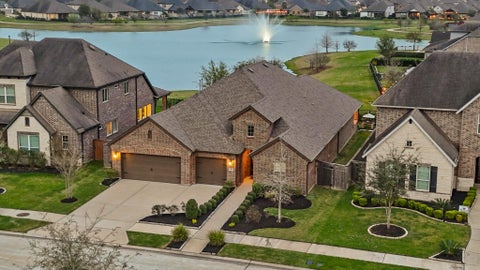 Photo of 2010 Big Creek Way, Missouri City, TX 77459 (MLS # 74339670)