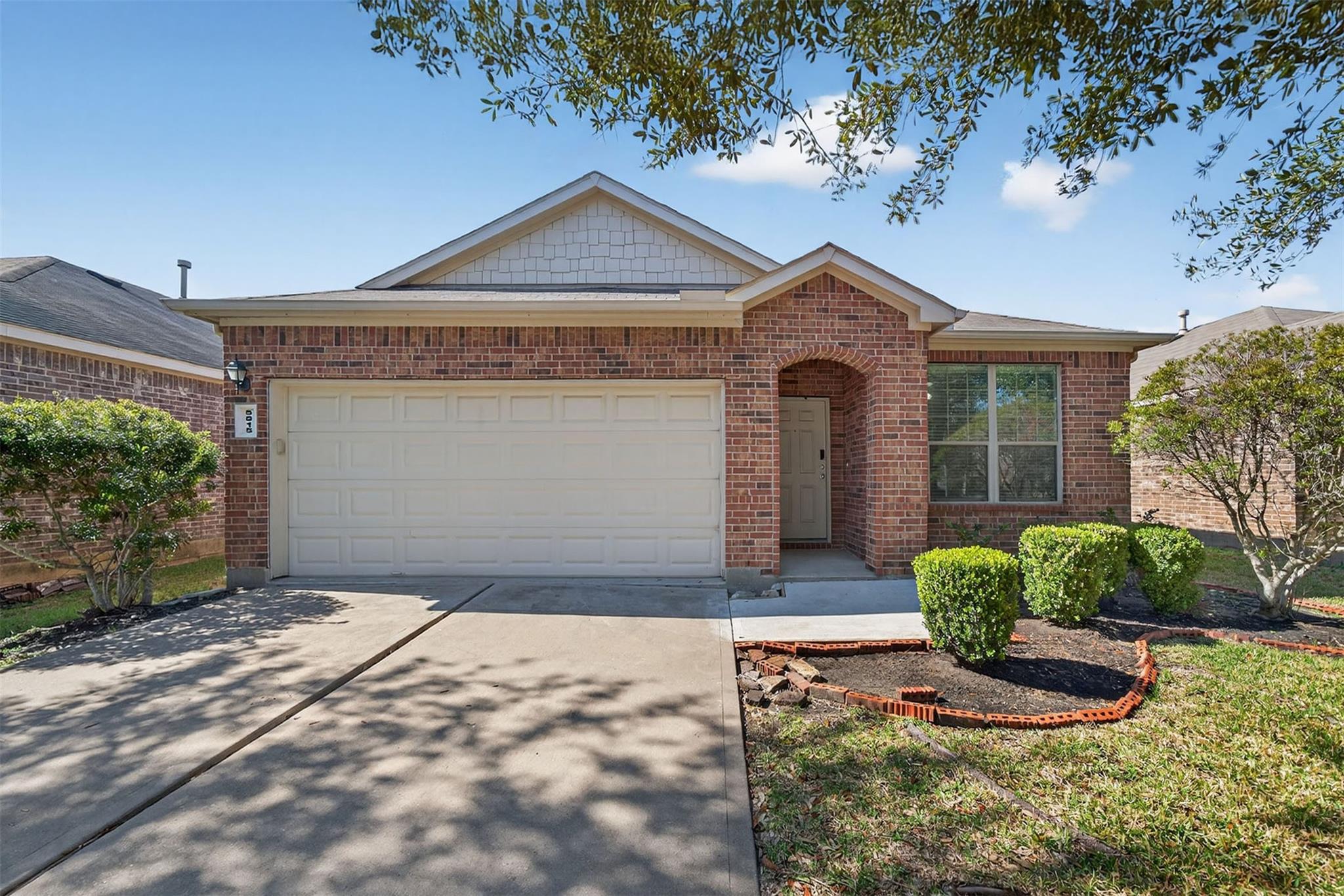5815 Acacia Rose Court
