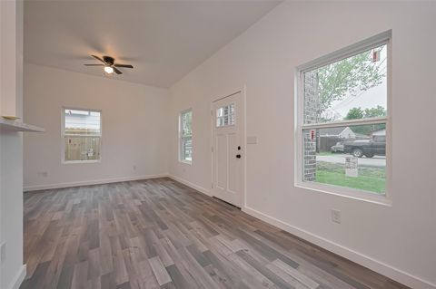 Tiny photo for 9007 Hilda Street, Houston, TX 77033 (MLS # 22562874)