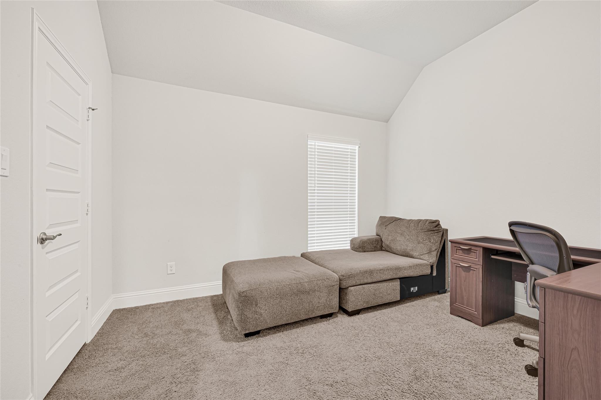 11922 Alwadi Court