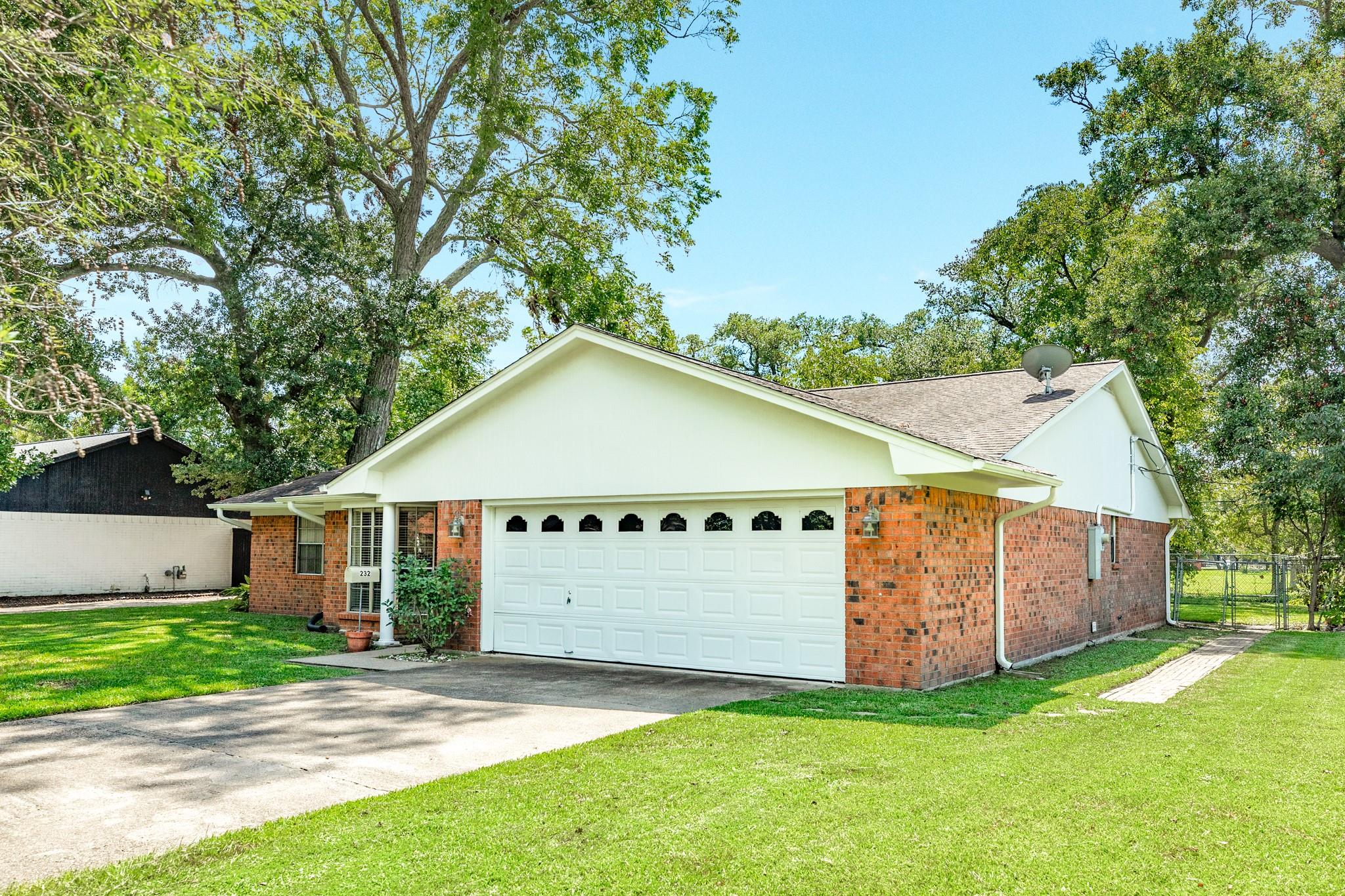 232 Wayne Dr
