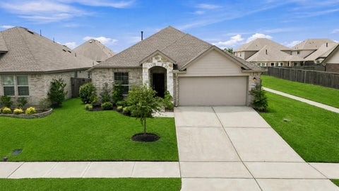 Homes For Sale - 21431 Petherton Drive<br/> Tomball, TX 77375