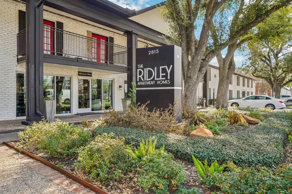 2815 Greenridge Drive 3-116