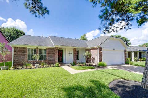Homes For Sale - 19214 Winding Branch Drive<br/> Katy, TX 77449