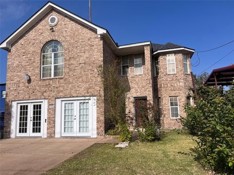 Homes For Sale - 1305 Vista Road<br/> Pasadena, TX 77504