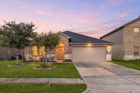 Photo of 8007 Tamarind Lane, Baytown, TX 77521 (MLS # 67570368)