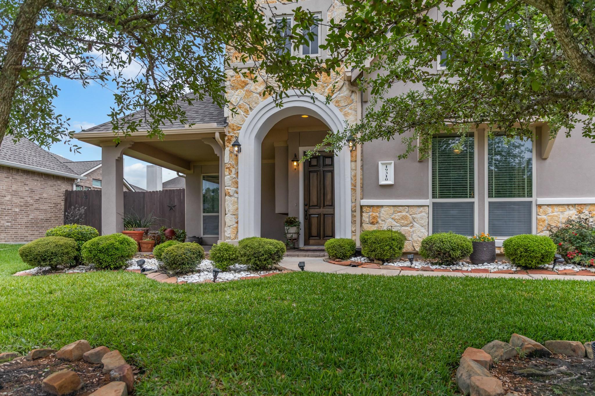 19310 Sanctuary Rosebud Lane